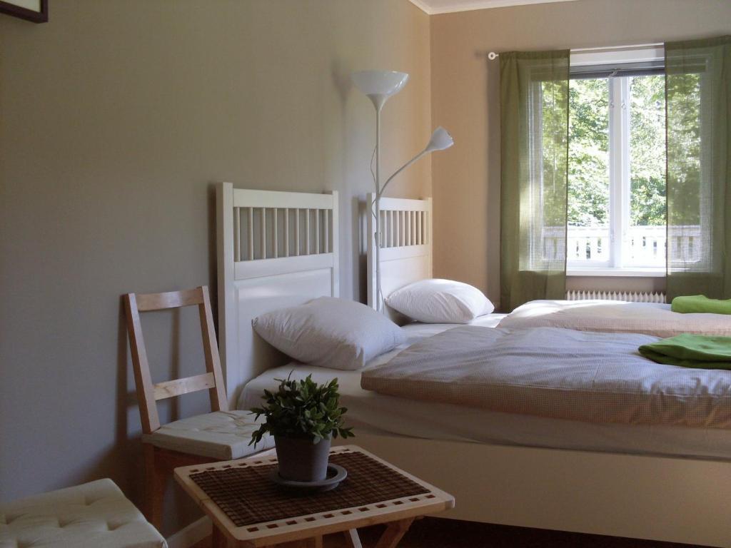 Hotel & Pensionat Bjoerkelund Stenbrohult  Rom bilde