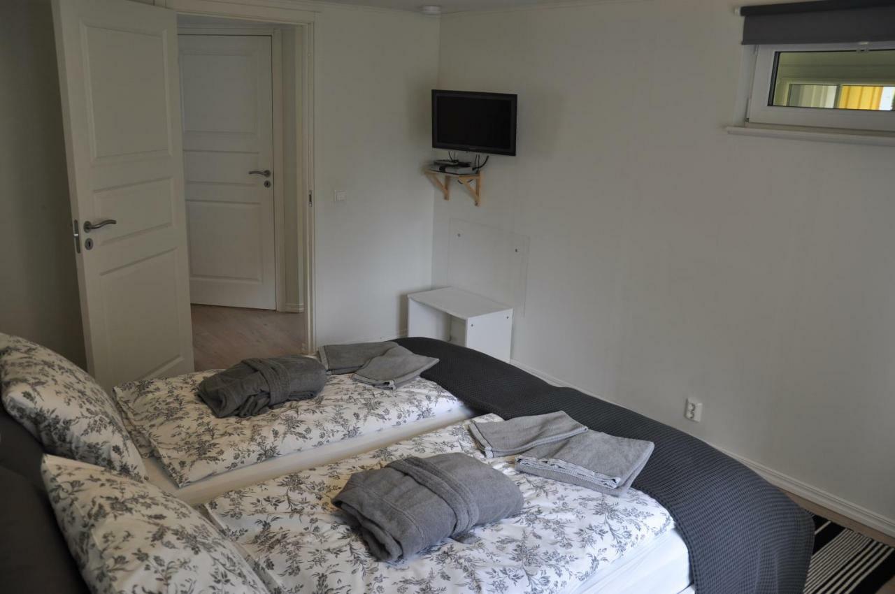 Hotel & Pensionat Bjoerkelund Stenbrohult  Eksteriør bilde